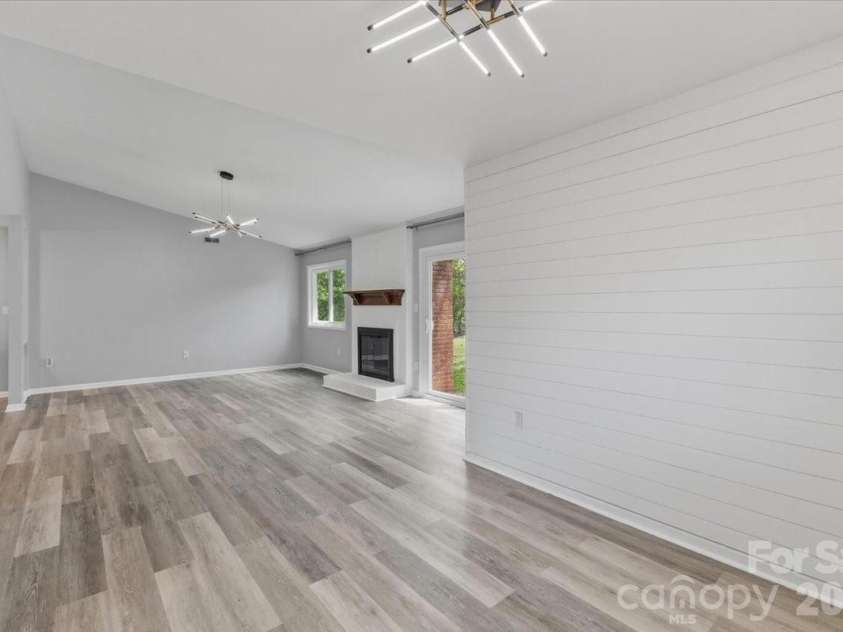 2516 Turnberry Lane, Charlotte, NC 28210.  MLS# CAR4366425, YatesRealty ID 20610. 