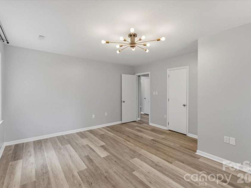 2516 Turnberry Lane, Charlotte, NC 28210.  MLS# CAR4366425, YatesRealty ID 20610. 