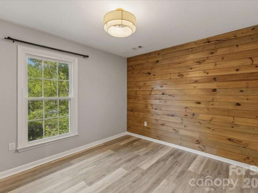 2516 Turnberry Lane, Charlotte, NC 28210.  MLS# CAR4366425, YatesRealty ID 20610. 