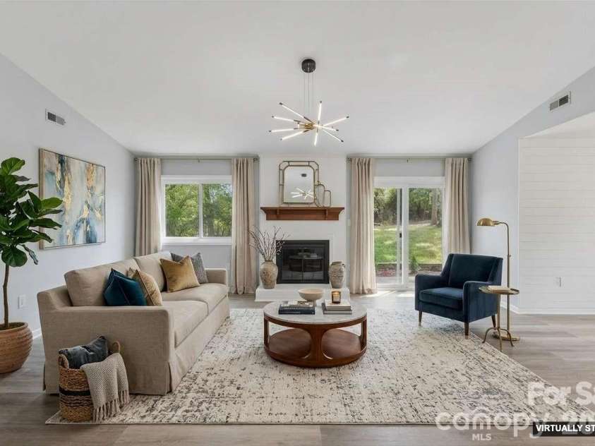 2516 Turnberry Lane, Charlotte, NC 28210.  MLS# CAR4366425, YatesRealty ID 20610. 