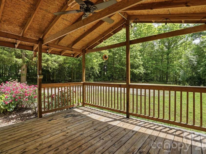 4965 Mundy Lane, Denver, NC 28037.  MLS# CAR4378943, YatesRealty ID 20611. 