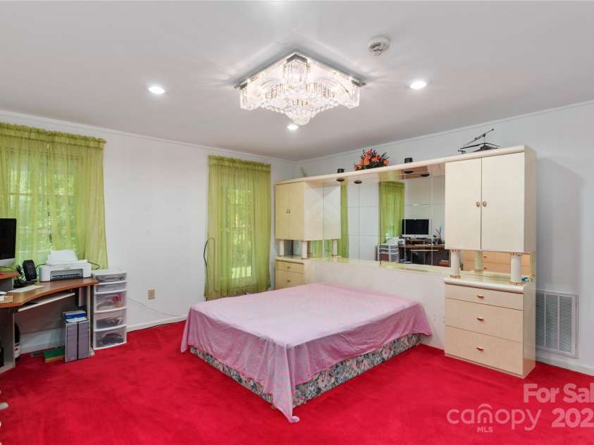 98 Choga Ridge, Whittier, NC 28789.  MLS# CAR4270600, YatesRealty ID 20612. 