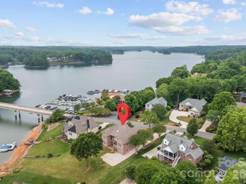 221 Windemere Isle Road, Statesville, NC 28677.  MLS# CAR4377270, YatesRealty ID 20613. 