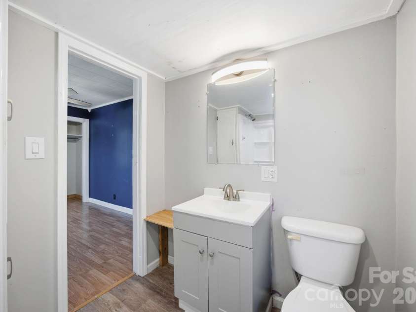 145 Duke Street, Mocksville, NC 27014.  MLS# CAR4316002, YatesRealty ID 20614. Primary Full Bath