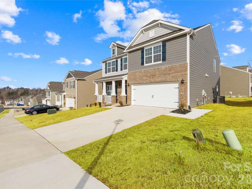10820 Tuff Lane, Davidson, NC 28036.  MLS# CAR4352166, YatesRealty ID 20616. 