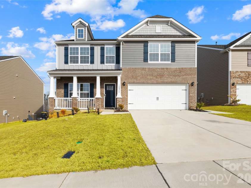 10820 Tuff Lane, Davidson, NC 28036.  MLS# CAR4352166, YatesRealty ID 20616. 