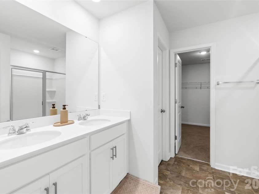 10820 Tuff Lane, Davidson, NC 28036.  MLS# CAR4352166, YatesRealty ID 20616. 