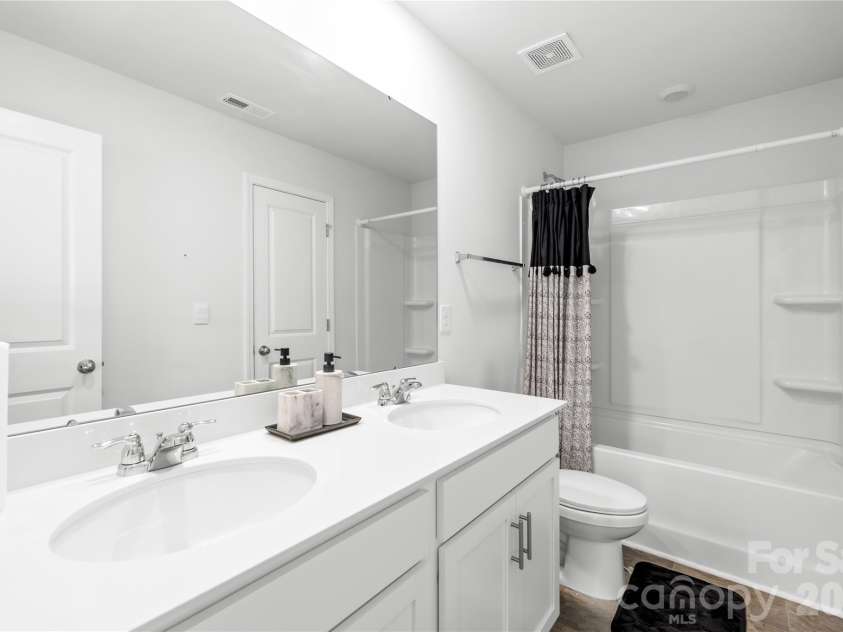 10820 Tuff Lane, Davidson, NC 28036.  MLS# CAR4352166, YatesRealty ID 20616. 