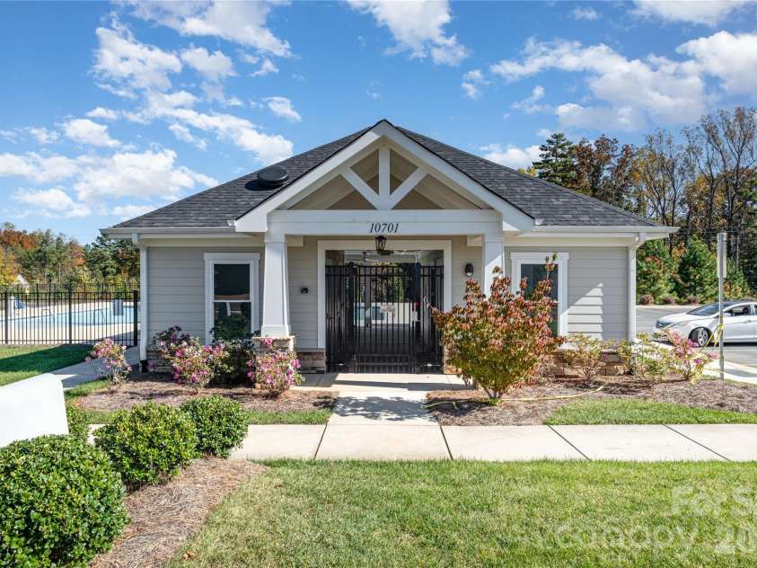 10820 Tuff Lane, Davidson, NC 28036.  MLS# CAR4352166, YatesRealty ID 20616. 