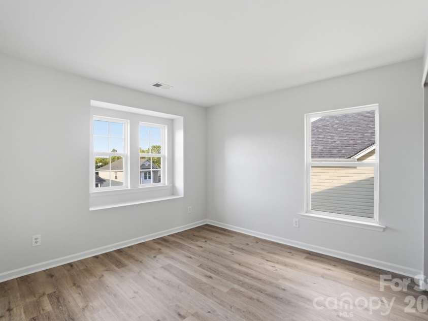 9713 Falling Stream Drive, Charlotte, NC 28214.  MLS# CAR4367748, YatesRealty ID 20617. 