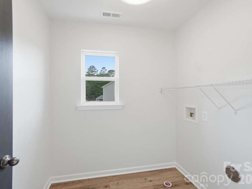 9713 Falling Stream Drive, Charlotte, NC 28214.  MLS# CAR4367748, YatesRealty ID 20617. 
