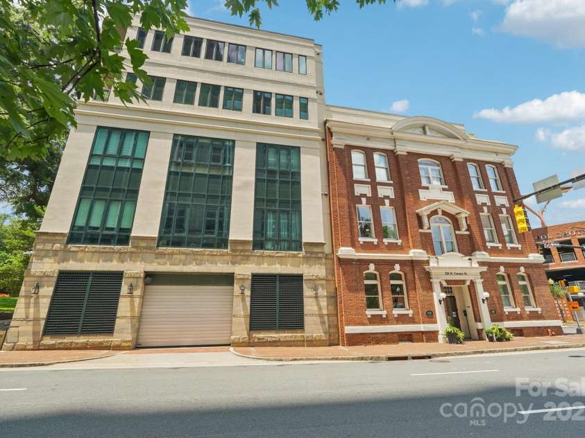 229 Church Street, Charlotte, NC 28202.  MLS# CAR4272254, YatesRealty ID 20618. 