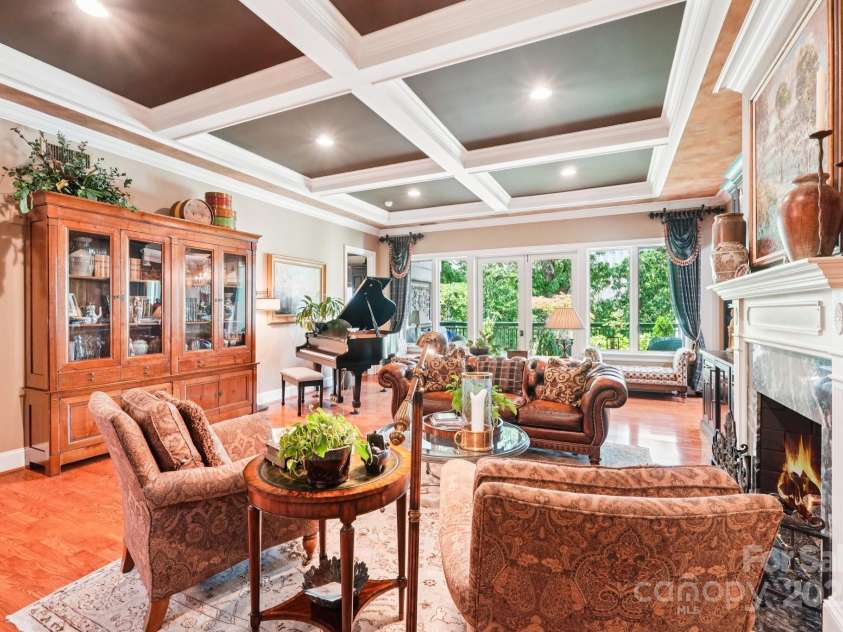 229 Church Street, Charlotte, NC 28202.  MLS# CAR4272254, YatesRealty ID 20618. 