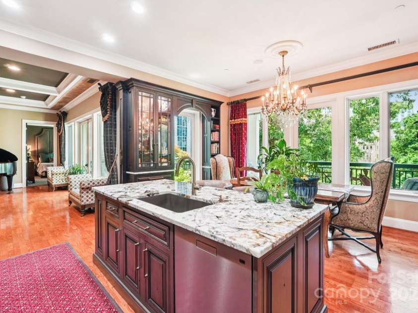 229 Church Street, Charlotte, NC 28202.  MLS# CAR4272254, YatesRealty ID 20618. 