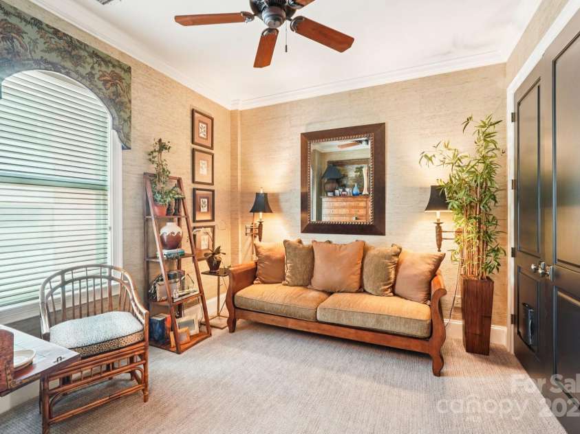 229 Church Street, Charlotte, NC 28202.  MLS# CAR4272254, YatesRealty ID 20618. 