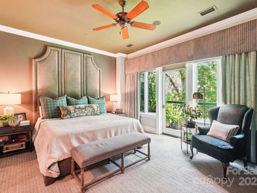 229 Church Street, Charlotte, NC 28202.  MLS# CAR4272254, YatesRealty ID 20618. 