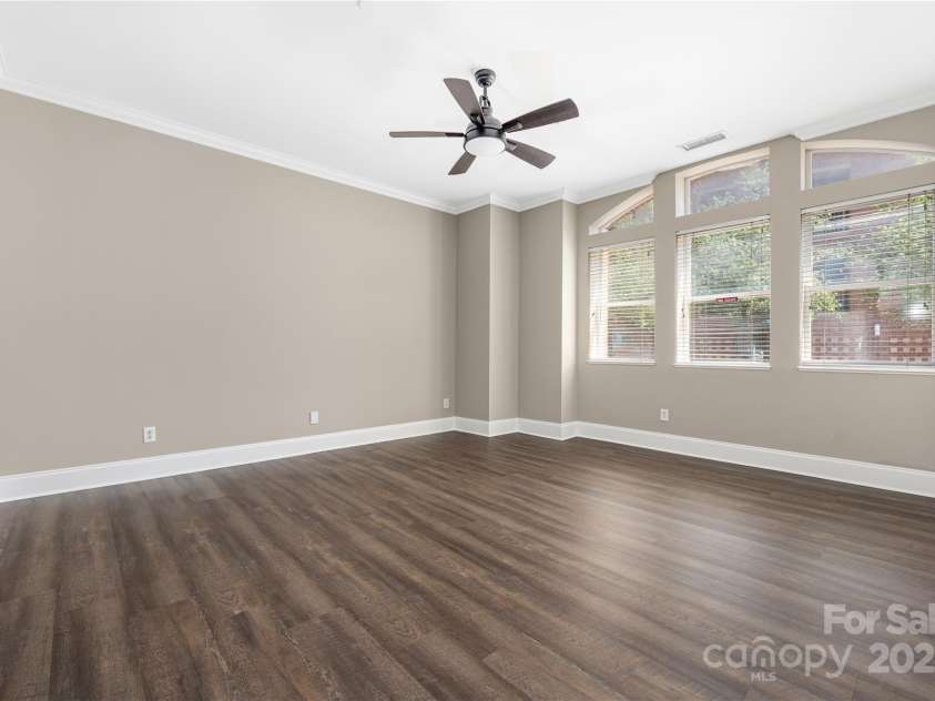 229 Church Street, Charlotte, NC 28202.  MLS# CAR4273884, YatesRealty ID 20618. 