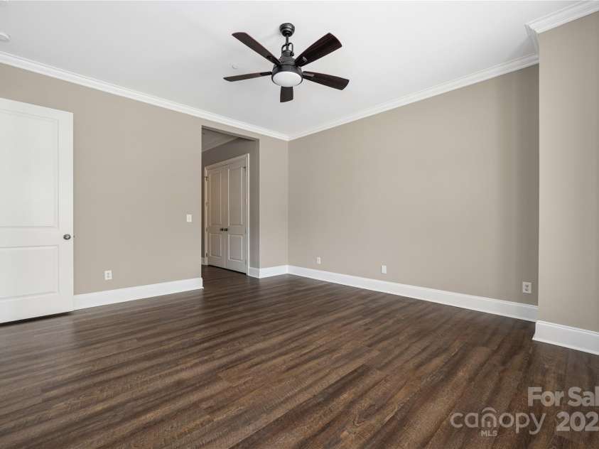 229 Church Street, Charlotte, NC 28202.  MLS# CAR4273884, YatesRealty ID 20618. 