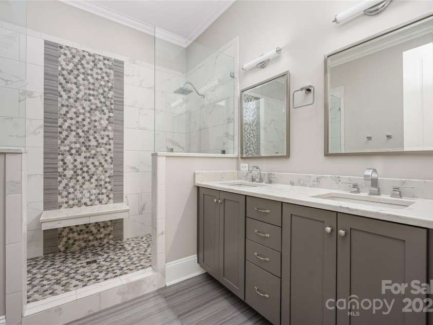 229 Church Street, Charlotte, NC 28202.  MLS# CAR4273884, YatesRealty ID 20618. 