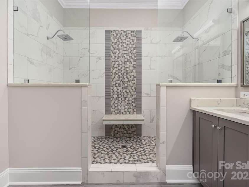 229 Church Street, Charlotte, NC 28202.  MLS# CAR4273884, YatesRealty ID 20618. 