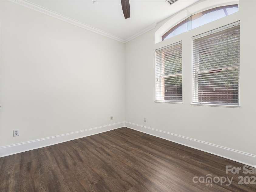 229 Church Street, Charlotte, NC 28202.  MLS# CAR4273884, YatesRealty ID 20618. 