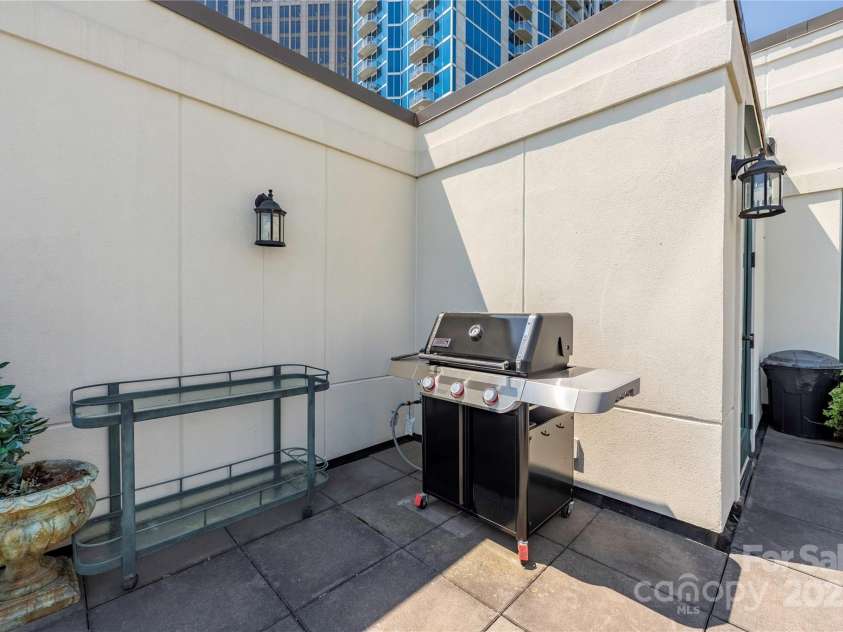 229 Church Street, Charlotte, NC 28202.  MLS# CAR4273884, YatesRealty ID 20618. 