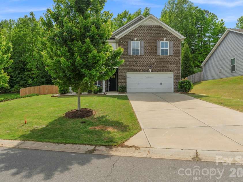 3043 Carriage Oak Way, Fort Mill, SC 29707.  MLS# CAR4374637, YatesRealty ID 20619. 