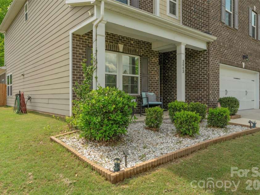 3043 Carriage Oak Way, Fort Mill, SC 29707.  MLS# CAR4374637, YatesRealty ID 20619. 