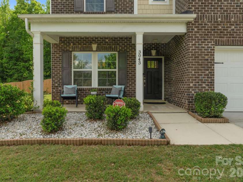 3043 Carriage Oak Way, Fort Mill, SC 29707.  MLS# CAR4374637, YatesRealty ID 20619. 