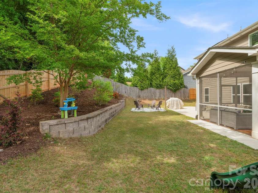 3043 Carriage Oak Way, Fort Mill, SC 29707.  MLS# CAR4374637, YatesRealty ID 20619. 