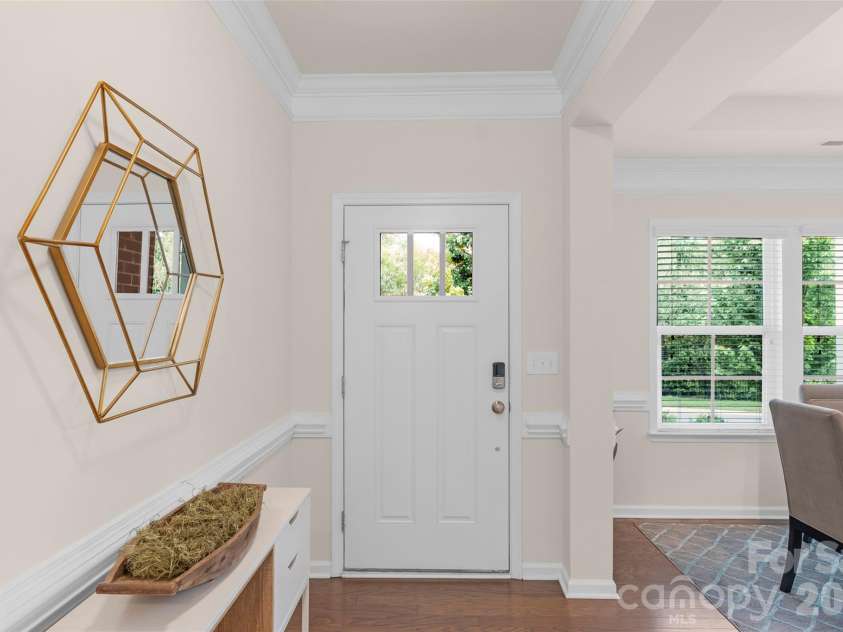 3043 Carriage Oak Way, Fort Mill, SC 29707.  MLS# CAR4374637, YatesRealty ID 20619. Entryway