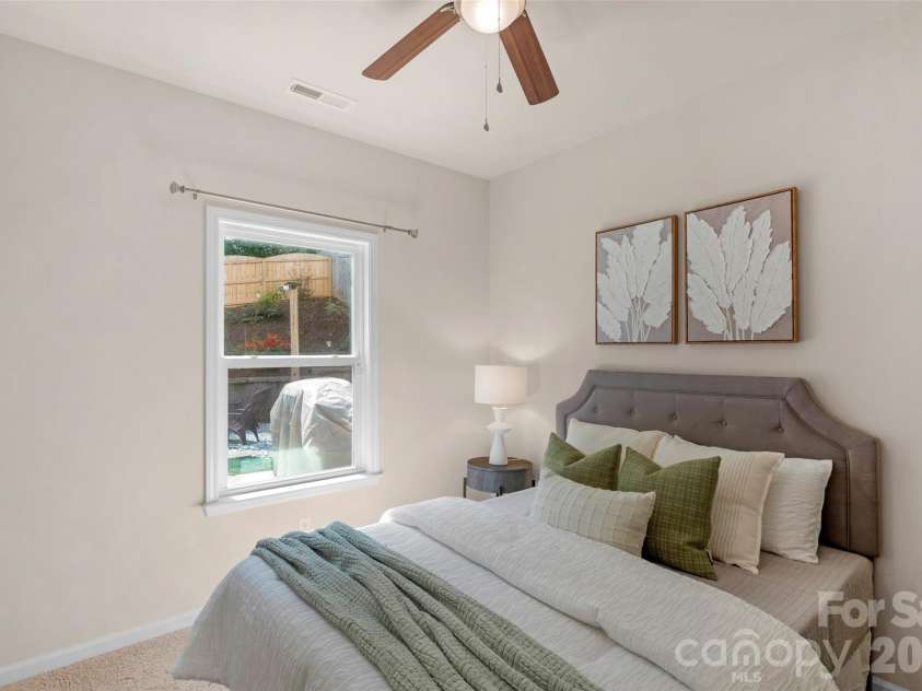 3043 Carriage Oak Way, Fort Mill, SC 29707.  MLS# CAR4374637, YatesRealty ID 20619. First floor guest room