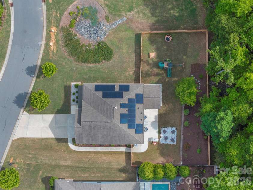 3043 Carriage Oak Way, Fort Mill, SC 29707.  MLS# CAR4374637, YatesRealty ID 20619. Solor panels for energy efficiency
