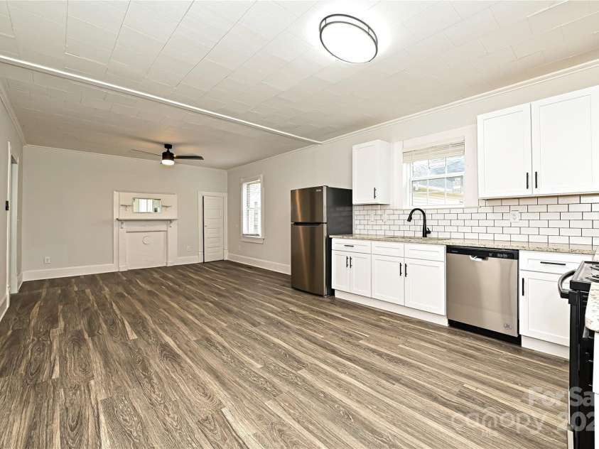 613 Liberty Street, Salisbury, NC 28144.  MLS# CAR4270761, YatesRealty ID 20619. 