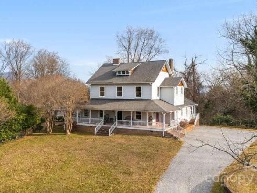 44 Bickford Avenue, Tryon, NC 28782.  MLS# CAR4328011, YatesRealty ID 2062. 