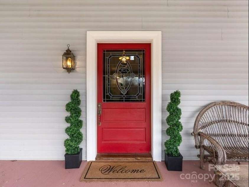 44 Bickford Avenue, Tryon, NC 28782.  MLS# CAR4328011, YatesRealty ID 2062. 