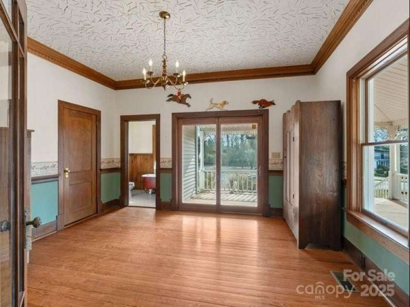 44 Bickford Avenue, Tryon, NC 28782.  MLS# CAR4328011, YatesRealty ID 2062. 