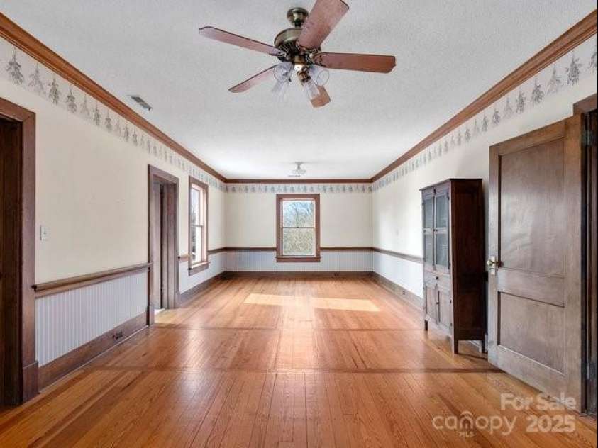 44 Bickford Avenue, Tryon, NC 28782.  MLS# CAR4328011, YatesRealty ID 2062. 
