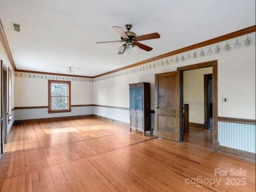 44 Bickford Avenue, Tryon, NC 28782.  MLS# CAR4328011, YatesRealty ID 2062. 