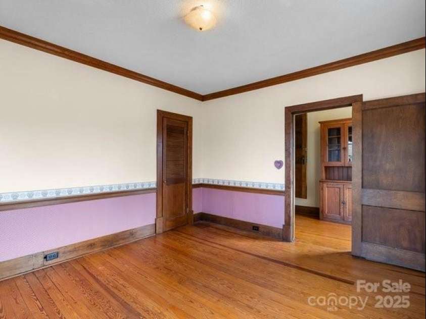 44 Bickford Avenue, Tryon, NC 28782.  MLS# CAR4328011, YatesRealty ID 2062. 