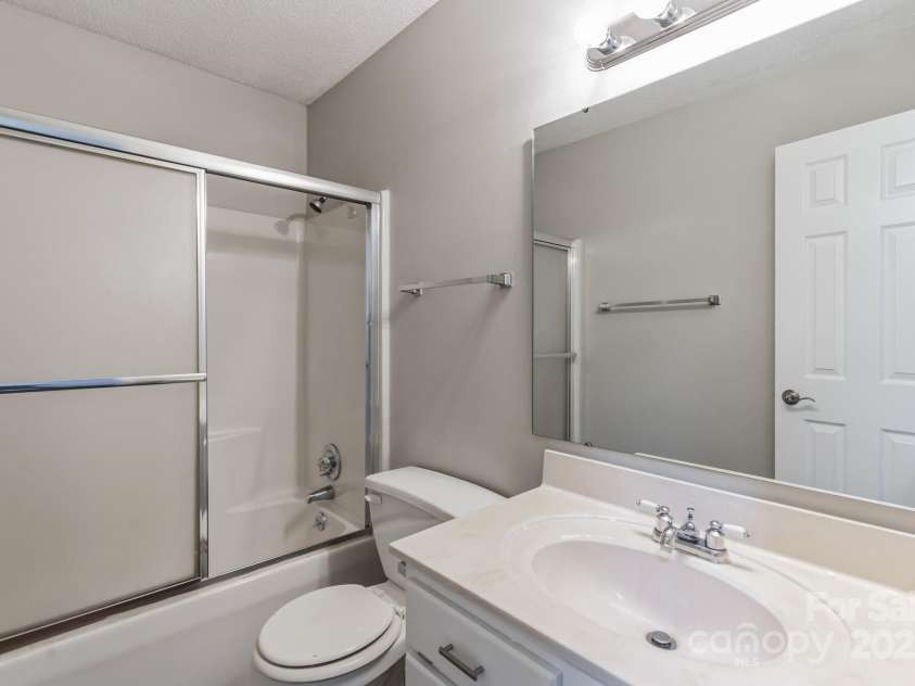 120 Tower Drive, Statesville, NC 28677.  MLS# CAR4272638, YatesRealty ID 20620. 