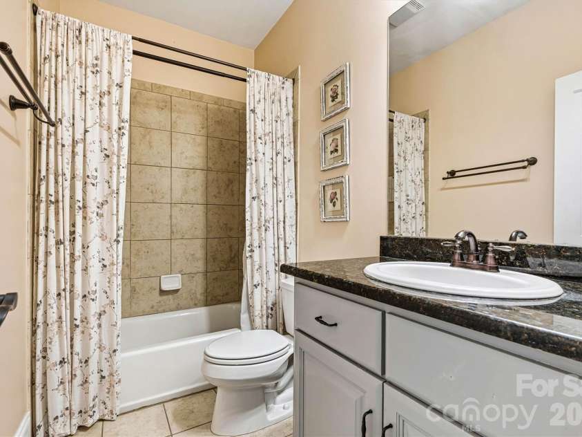 224 Birdie Drive, Stanley, NC 28164.  MLS# CAR4363187, YatesRealty ID 20620. 