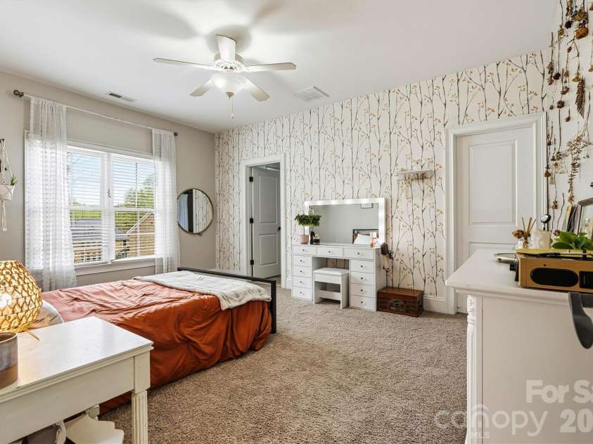 224 Birdie Drive, Stanley, NC 28164.  MLS# CAR4363187, YatesRealty ID 20620. 