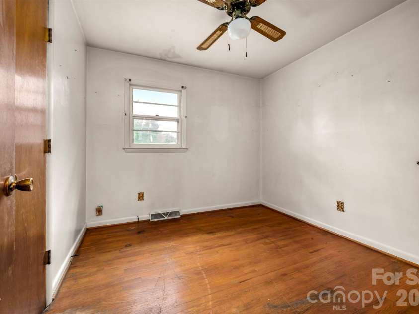 183 Seitz Drive, Forest City, NC 28043.  MLS# CAR4375504, YatesRealty ID 20621. 