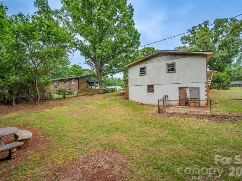 183 Seitz Drive, Forest City, NC 28043.  MLS# CAR4375504, YatesRealty ID 20621. 