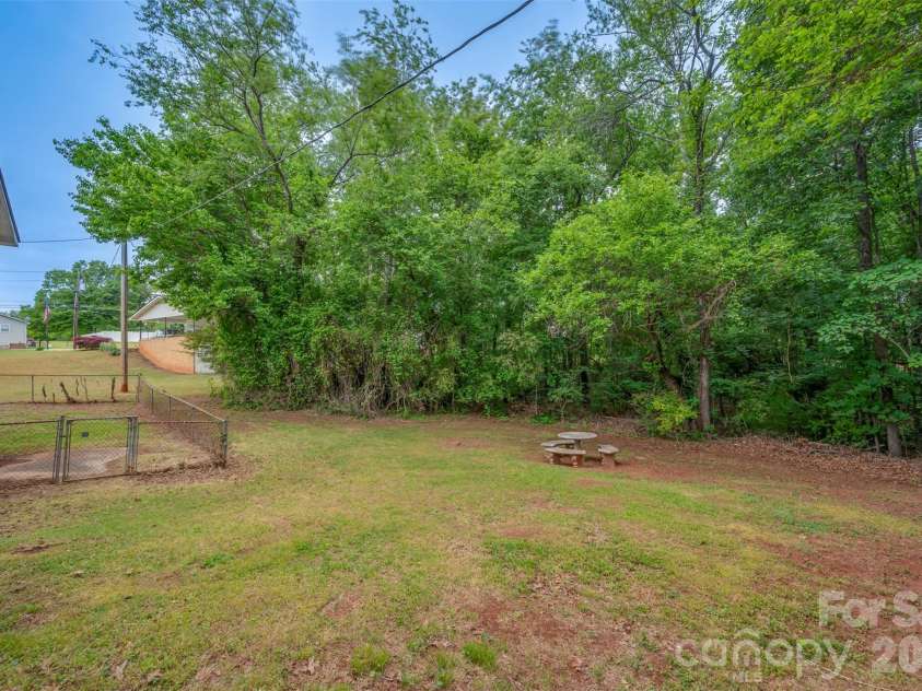 183 Seitz Drive, Forest City, NC 28043.  MLS# CAR4375504, YatesRealty ID 20621. 