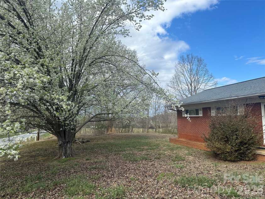 5164 Lavern Street, Conover, NC 28613.  MLS# CAR4341891, YatesRealty ID 20622. 