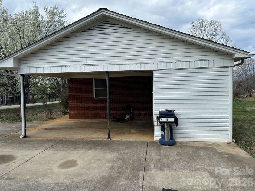 5164 Lavern Street, Conover, NC 28613.  MLS# CAR4341891, YatesRealty ID 20622. 