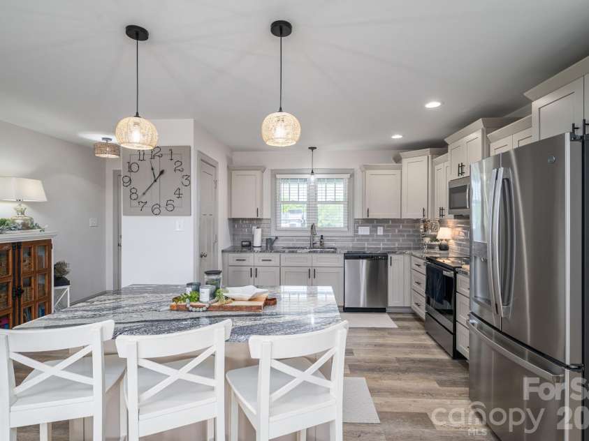142 Alf Hoover Road, Lincolnton, NC 28092.  MLS# CAR4377598, YatesRealty ID 20624. 
