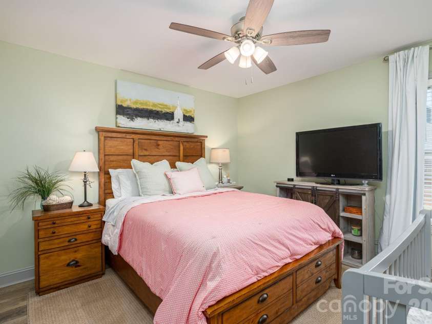 142 Alf Hoover Road, Lincolnton, NC 28092.  MLS# CAR4377598, YatesRealty ID 20624. 